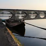 Le Barrage ホテル *