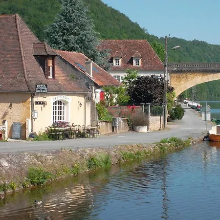 Le Barrage ホテル *