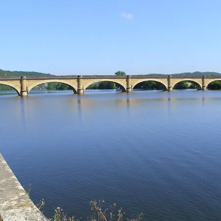 Le Barrage ホテル